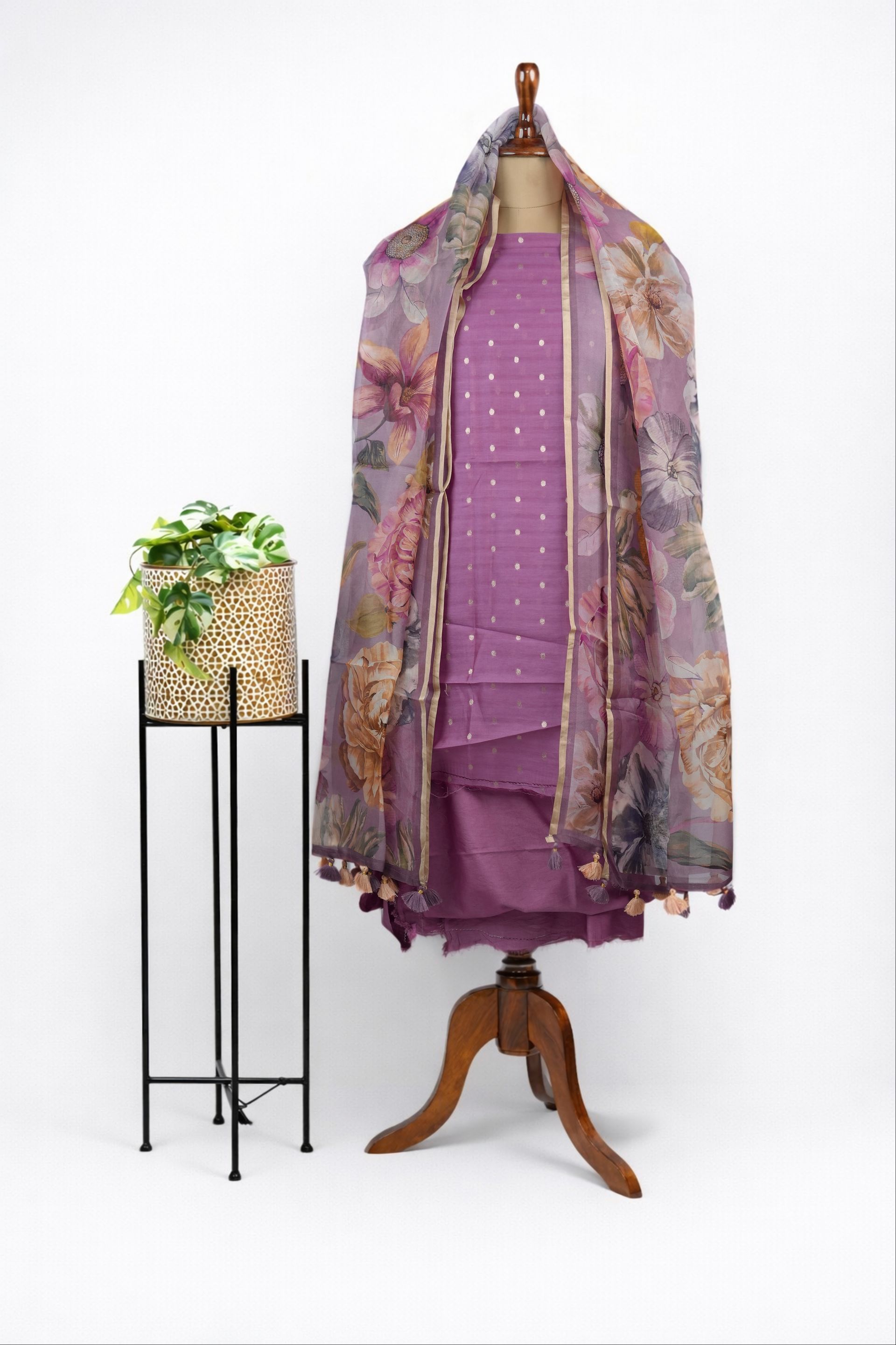 UNSTITCHED – product 2